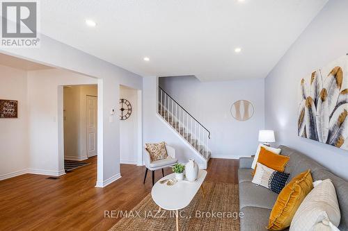 70 - 1333 Mary Street N, Oshawa (Centennial), ON - Indoor Photo Showing Living Room