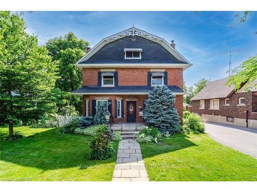 322 Queen St S, Mississauga, ON - Outdoor With Deck Patio Veranda With Facade