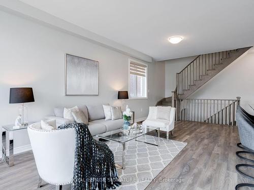 22 Backwater Tr, Brampton, ON - Indoor Photo Showing Living Room