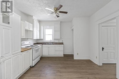 149 Kohler St, Sault Ste. Marie, ON - Indoor Photo Showing Kitchen With Double Sink