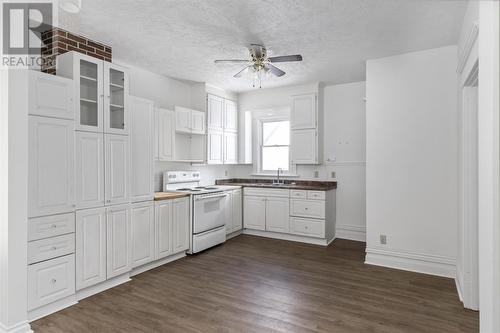 149 Kohler St, Sault Ste. Marie, ON - Indoor Photo Showing Kitchen