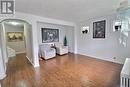 211 Park Road S, Oshawa, ON  - Indoor Photo Showing Living Room 