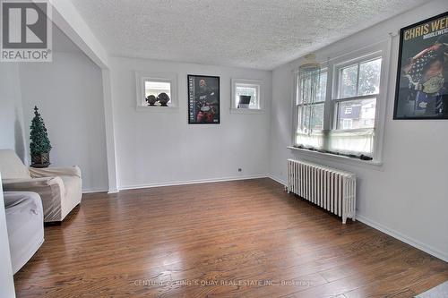 211 Park Road S, Oshawa, ON - Indoor Photo Showing Other Room