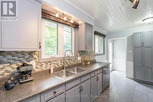 28 Harding Avenue, Barrie (Cundles East), ON - Indoor Photo Showing Kitchen With Double Sink