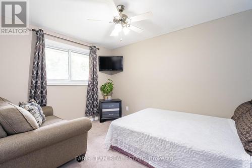 28 Harding Avenue, Barrie (Cundles East), ON - Indoor Photo Showing Bedroom