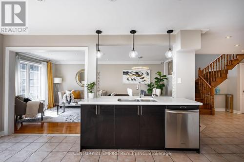 37 Sewells Lane, Brampton, ON - Indoor Photo Showing Kitchen With Double Sink With Upgraded Kitchen