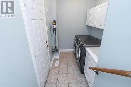 37 Sewells Lane, Brampton (Fletcher'S Meadow), ON - Indoor Photo Showing Laundry Room