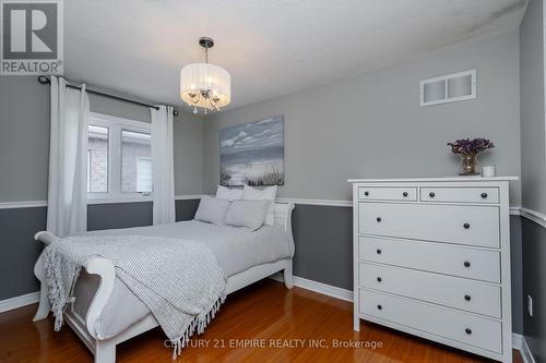 37 Sewells Lane, Brampton, ON - Indoor Photo Showing Bedroom