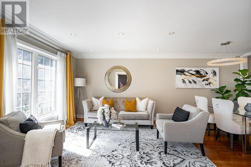 37 Sewells Lane, Brampton, ON - Indoor Photo Showing Living Room