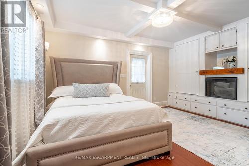 1 King William Street, Brant, ON - Indoor Photo Showing Bedroom