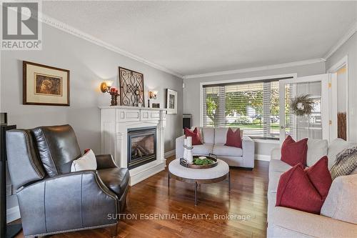 408 Pearl Street W, Brockville, ON - Indoor Photo Showing Living Room With Fireplace