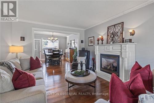 408 Pearl Street W, Brockville, ON - Indoor Photo Showing Living Room With Fireplace