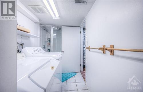 34 Amos Avenue, Waterloo, ON - Indoor Photo Showing Laundry Room