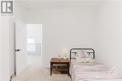 853 Cappamore Drive, Ottawa, ON - Indoor Photo Showing Bedroom