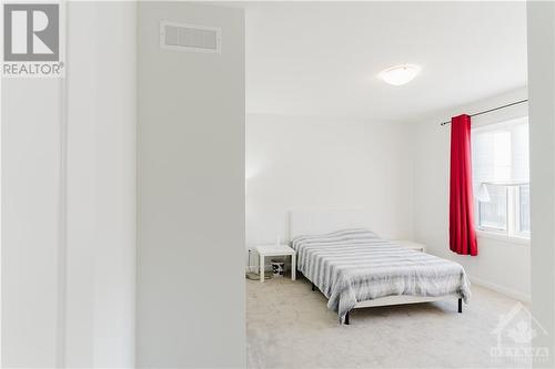 853 Cappamore Drive, Ottawa, ON - Indoor Photo Showing Bedroom