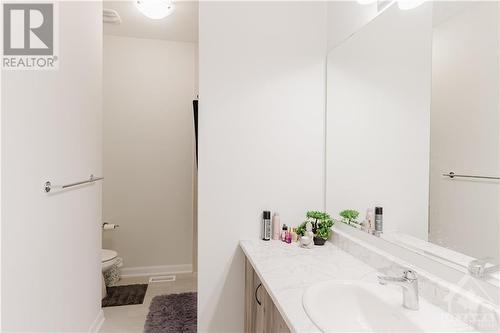 853 Cappamore Drive, Ottawa, ON - Indoor Photo Showing Bathroom