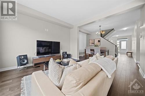 713 Samantha Eastop Avenue, Stittsville, ON - Indoor Photo Showing Living Room