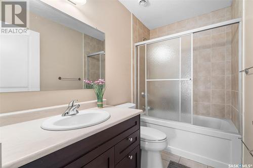 36 118 Hampton Circle, Saskatoon, SK - Indoor Photo Showing Bathroom