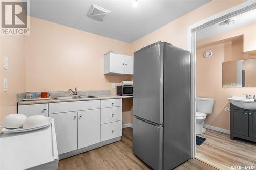 36 118 Hampton Circle, Saskatoon, SK - Indoor Photo Showing Kitchen With Double Sink