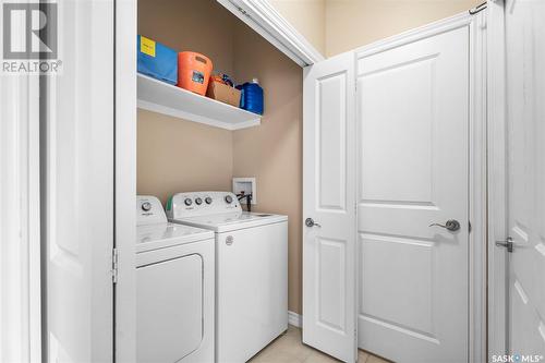 36 118 Hampton Circle, Saskatoon, SK - Indoor Photo Showing Laundry Room