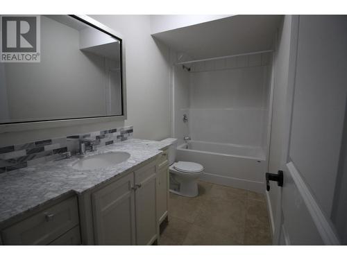 22-1900 Ord Road, Kamloops, BC - Indoor Photo Showing Bathroom