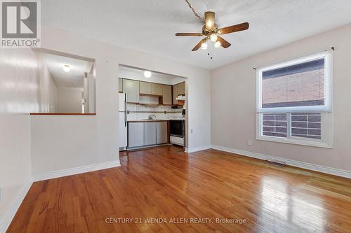 24 Lady Bower Crescent, Toronto (Malvern), ON - Indoor Photo Showing Kitchen