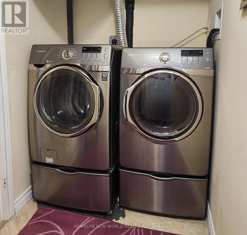 69 New Haven'S Way, Markham, ON - Indoor Photo Showing Laundry Room