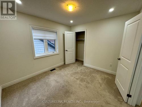 30 Festival Court, East Gwillimbury, ON - Indoor Photo Showing Other Room