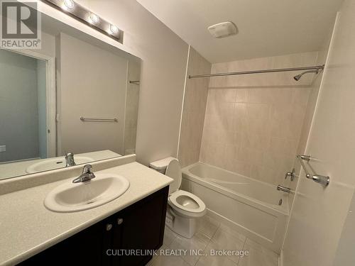 30 Festival Court, East Gwillimbury, ON - Indoor Photo Showing Bathroom