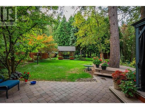 2504 14Th  Avenue, Castlegar, BC - Outdoor With Backyard