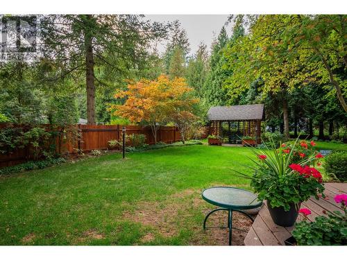 2504 14Th  Avenue, Castlegar, BC - Outdoor With Backyard