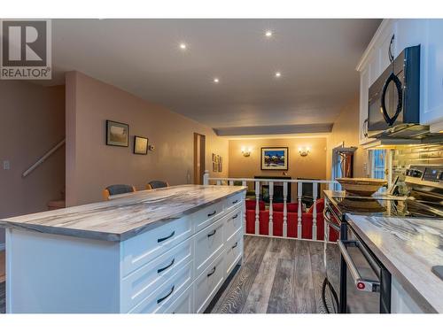 2504 14Th  Avenue, Castlegar, BC - Indoor