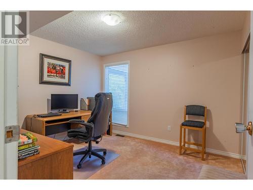 2504 14Th  Avenue, Castlegar, BC - Indoor Photo Showing Other Room