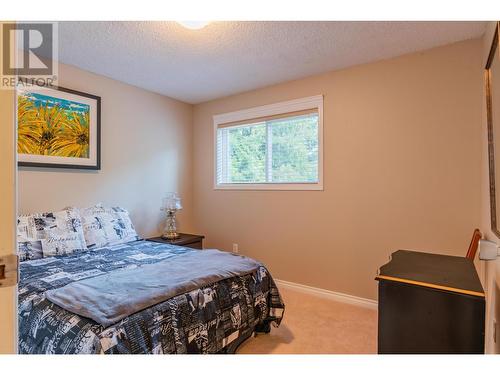 2504 14Th  Avenue, Castlegar, BC - Indoor Photo Showing Bedroom