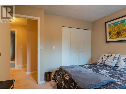 2504 14Th  Avenue, Castlegar, BC - Indoor Photo Showing Bedroom