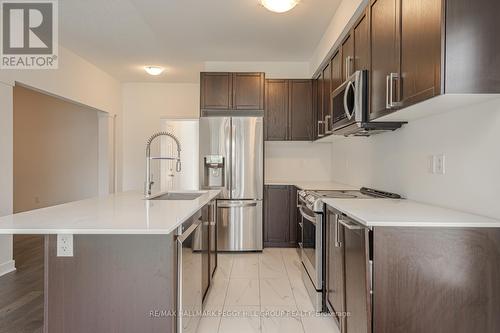 88 Village Gate Drive, Wasaga Beach, ON - Indoor Photo Showing Kitchen With Stainless Steel Kitchen With Upgraded Kitchen