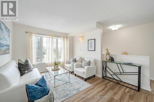 56 - 5030 Heatherleigh Avenue, Mississauga (East Credit), ON - Indoor Photo Showing Living Room