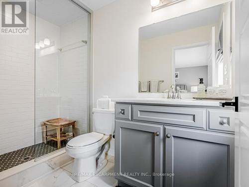 3357 Carding Mill Trail, Oakville, ON - Indoor Photo Showing Bathroom