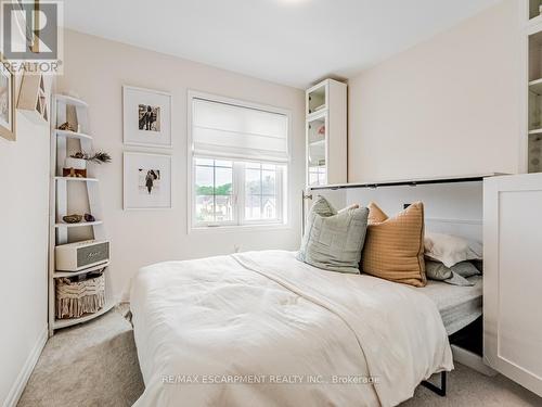 3357 Carding Mill Trail, Oakville, ON - Indoor Photo Showing Bedroom