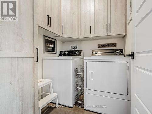 3357 Carding Mill Trail, Oakville, ON - Indoor Photo Showing Laundry Room