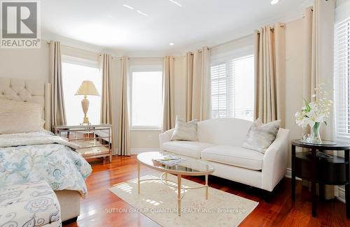 3106 Cardross Court, Oakville (Palermo West), ON - Indoor Photo Showing Living Room