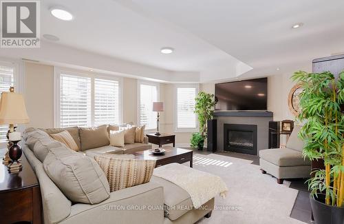 3106 Cardross Court, Oakville (Palermo West), ON - Indoor Photo Showing Living Room With Fireplace