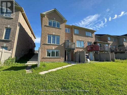 13 - 18 Bay Breeze Drive, Brampton (Sandringham-Wellington), ON - Outdoor