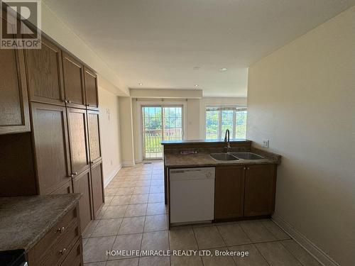 13 - 18 Bay Breeze Drive, Brampton, ON - Indoor Photo Showing Kitchen With Double Sink