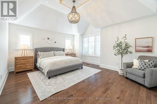 42 Bowshelm Court, Mississauga, ON - Indoor Photo Showing Bedroom