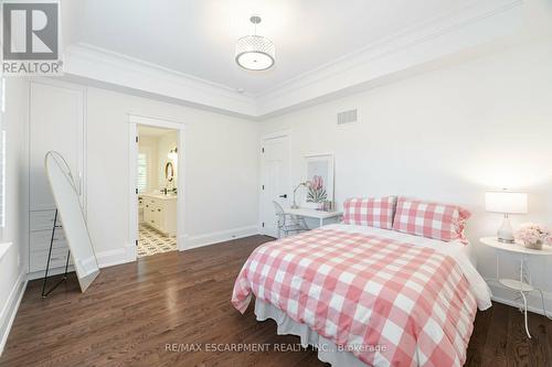 42 Bowshelm Court, Mississauga, ON - Indoor Photo Showing Bedroom