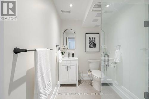 42 Bowshelm Court, Mississauga, ON - Indoor Photo Showing Bathroom