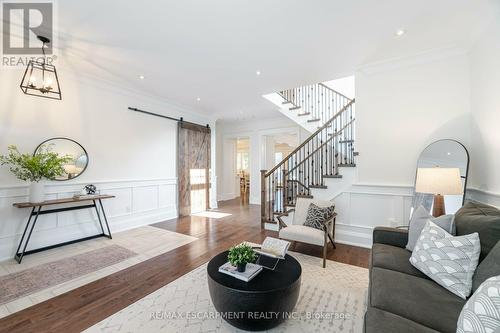 42 Bowshelm Court, Mississauga, ON - Indoor Photo Showing Living Room