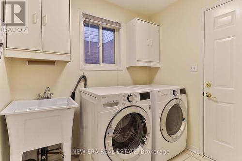 6113 Rowers Crescent, Mississauga (East Credit), ON - Indoor Photo Showing Laundry Room