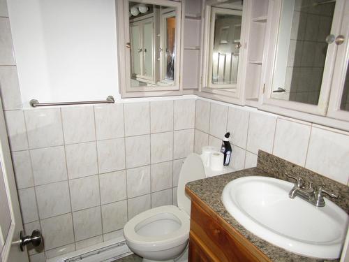 #1 - 6780 21St Street, Grand Forks, BC - Indoor Photo Showing Bathroom